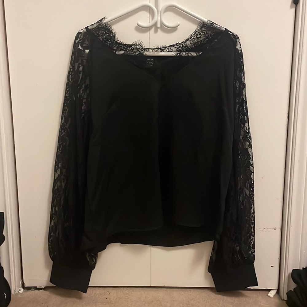 Laced arm and neck blouse